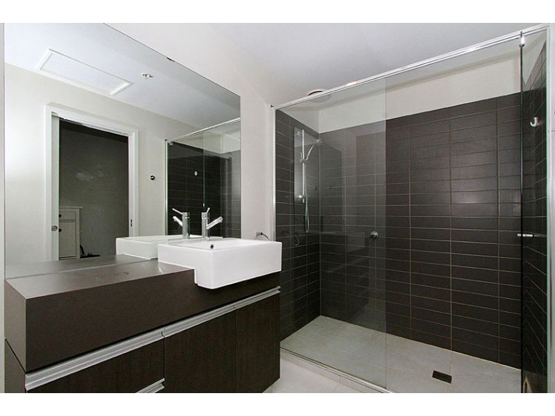 1/2 La Scala Avenue, Maribyrnong VIC 3032