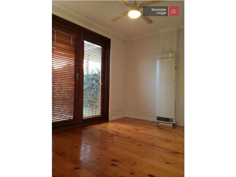 2/6 Lincoln Road, Essendon VIC 3040