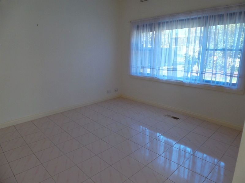 1/8 Lake Avenue, Pascoe Vale VIC 3044