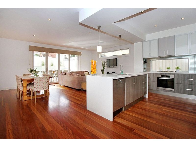 2B May Street, Aberfeldie VIC 3040