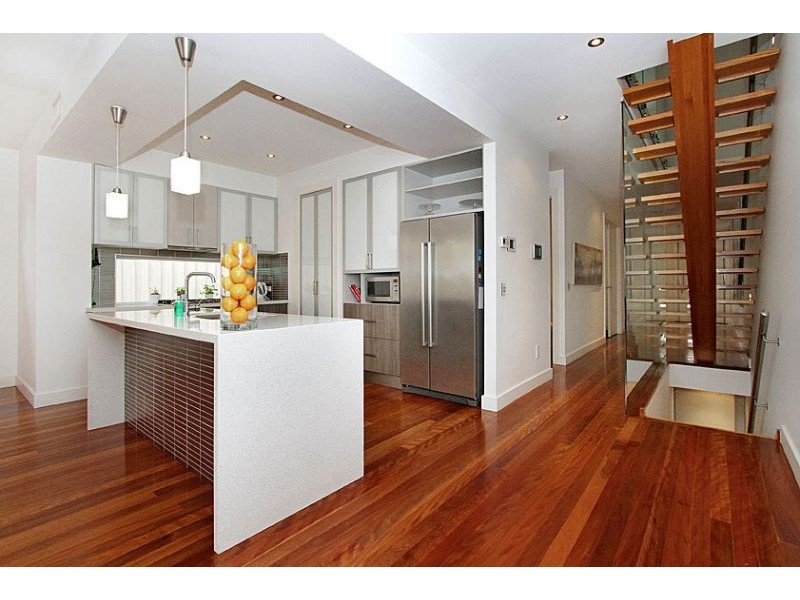 2B May Street, Aberfeldie VIC 3040