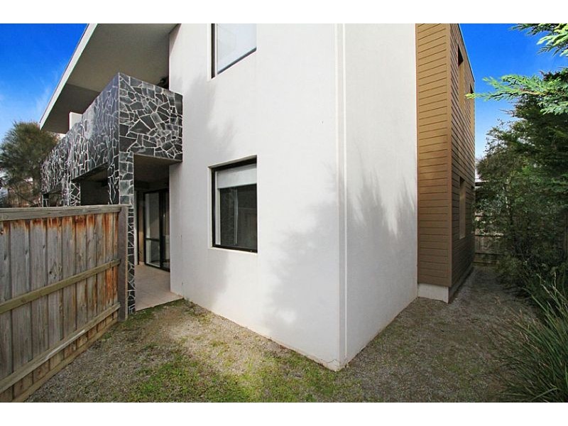 4/2 Crefden Street, Maidstone VIC 3012