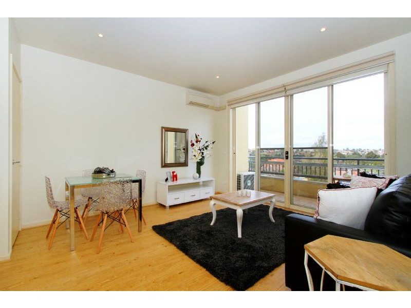 15/2 North Avenue, Strathmore VIC 3041