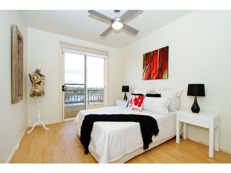 15/2 North Avenue, Strathmore VIC 3041