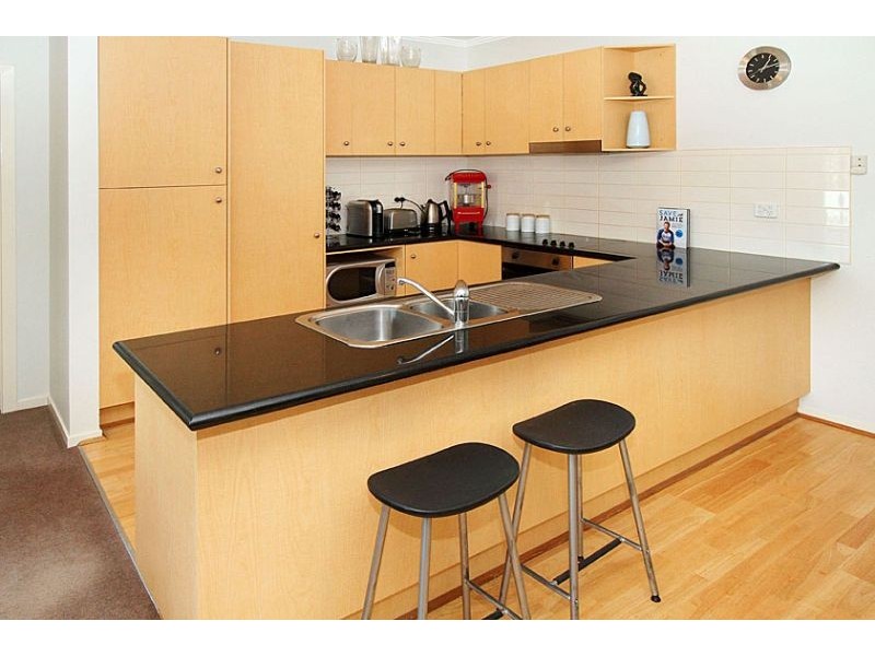 51/2 Newmarket Way, Flemington VIC 3031
