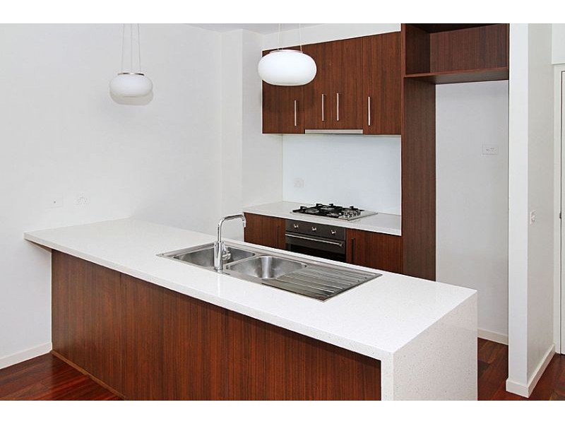 215/89 Raleigh Street, Essendon VIC 3040