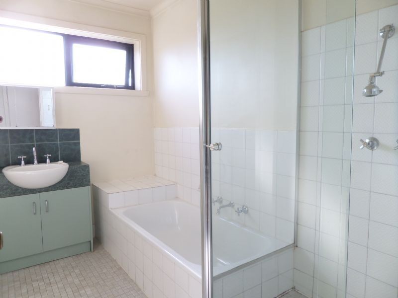 1/2 Brisbane Street, Ascot Vale VIC 3032