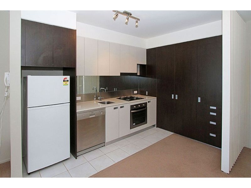 305/88 Altona Street, Kensington VIC 3031