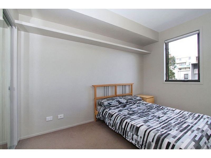 305/88 Altona Street, Kensington VIC 3031