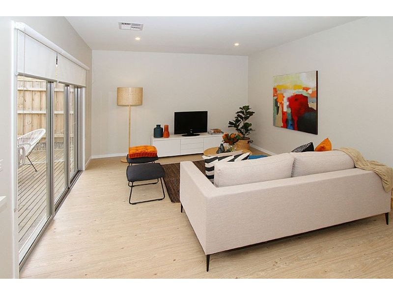 42A Lind Street, Strathmore VIC 3041