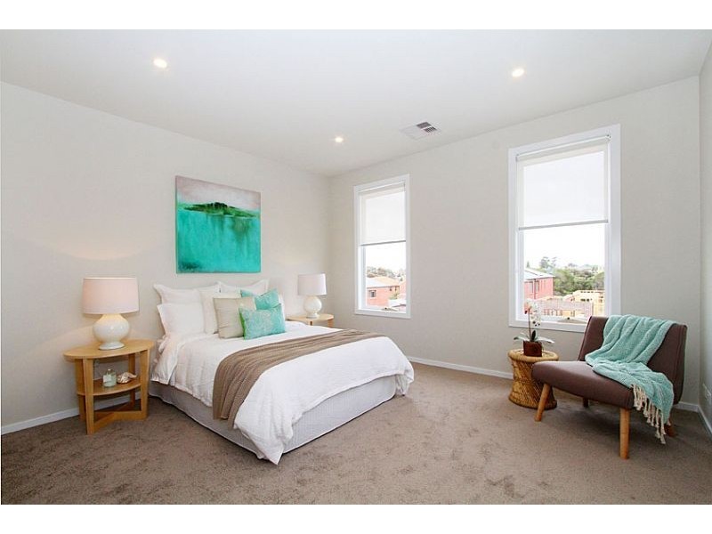 42A Lind Street, Strathmore VIC 3041