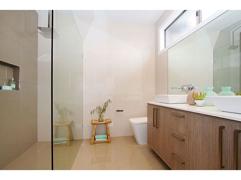 42A Lind Street, Strathmore VIC 3041