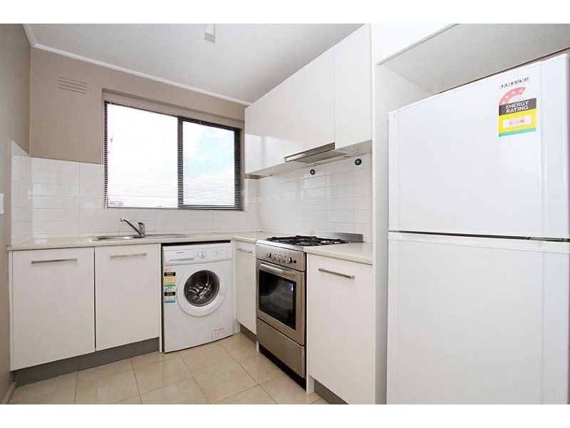 10/242 Pascoe Vale Road, Essendon VIC 3040