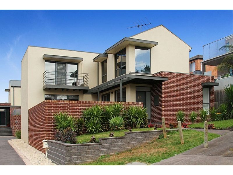 27 Navy Close, Maribyrnong VIC 3032