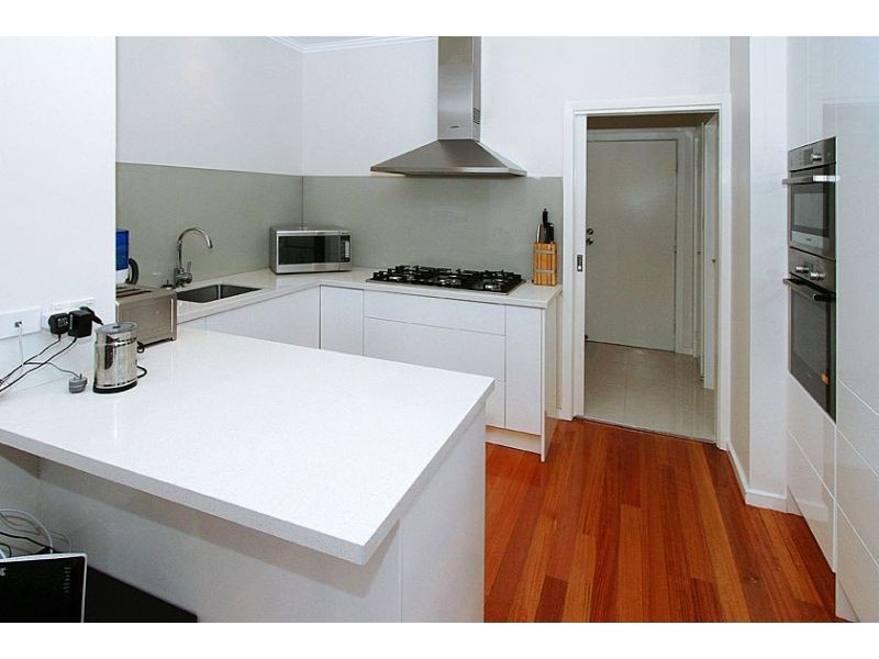 27 Navy Close, Maribyrnong VIC 3032