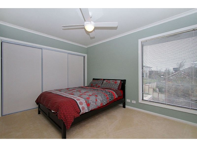 27 Navy Close, Maribyrnong VIC 3032