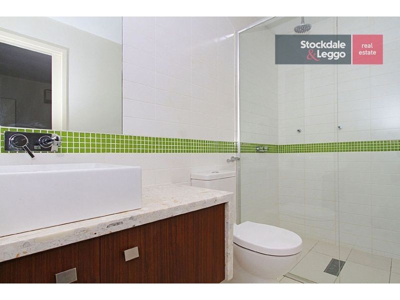 215/87-89 Raleigh Street, Essendon VIC 3040