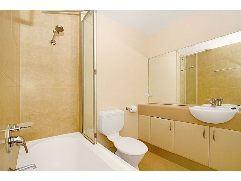 213/77 Village Way, Maribyrnong VIC 3032