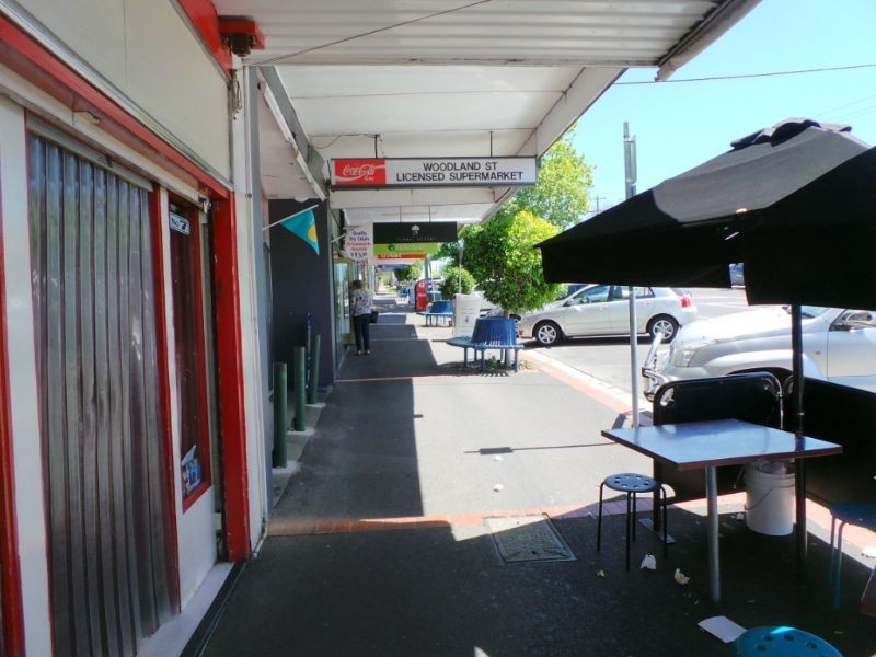 Rear/23 Woodland Street, Strathmore VIC 3041