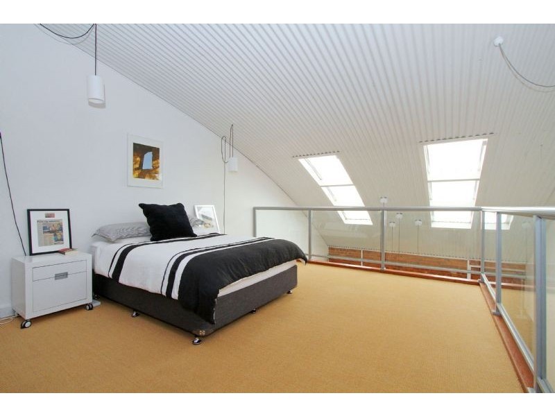 2 Lux Way, Brunswick VIC 3056