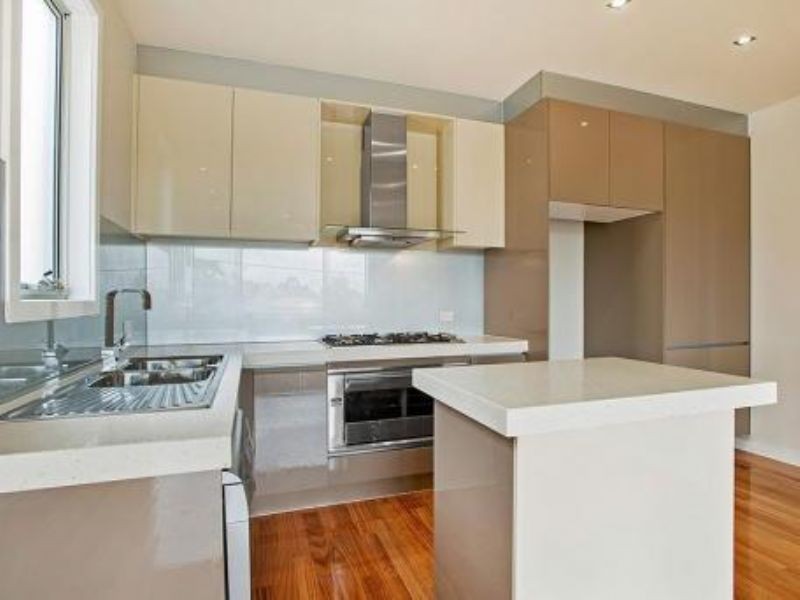 2/19 Bulla Road, Essendon VIC 3040