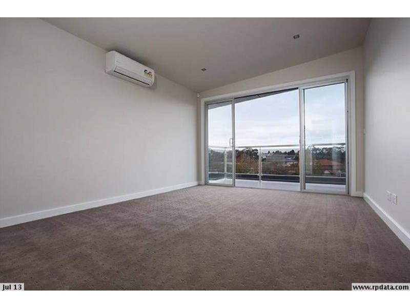 2/19 Bulla Road, Essendon VIC 3040
