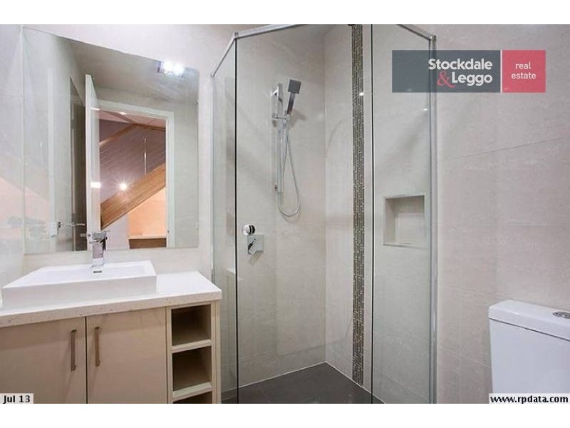 2/19 Bulla Road, Essendon VIC 3040