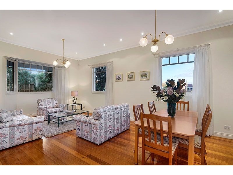 32 Wheeler Place, Essendon VIC 3040