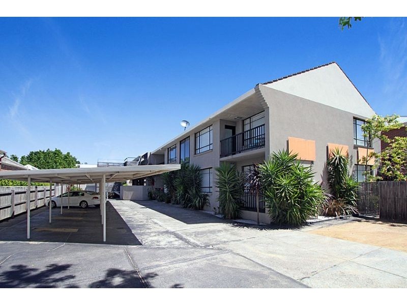 2/257 Buckley Street, Essendon VIC 3040