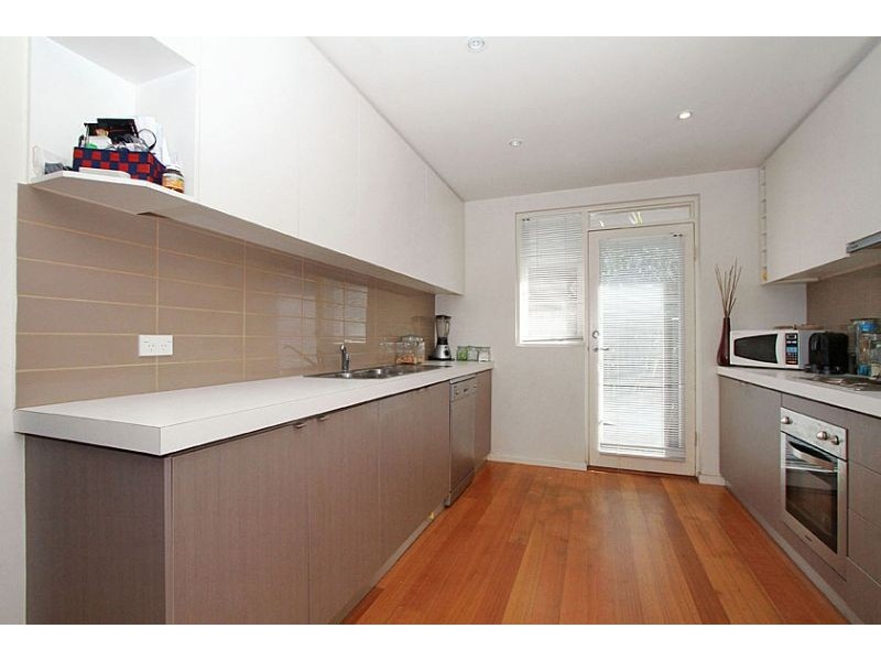 2/257 Buckley Street, Essendon VIC 3040