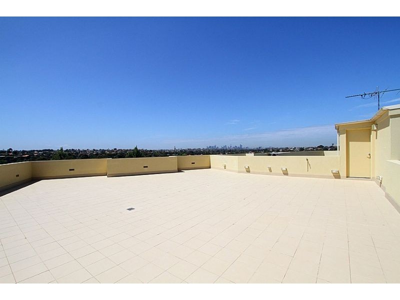 16/2 North Avenue, Strathmore VIC 3041