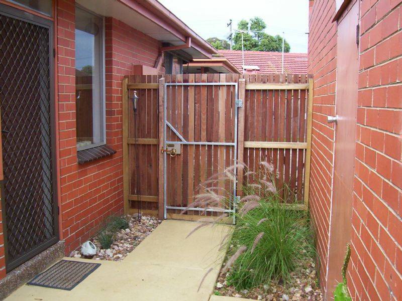 3/1 Crown Avenue, Mordialloc VIC 3195