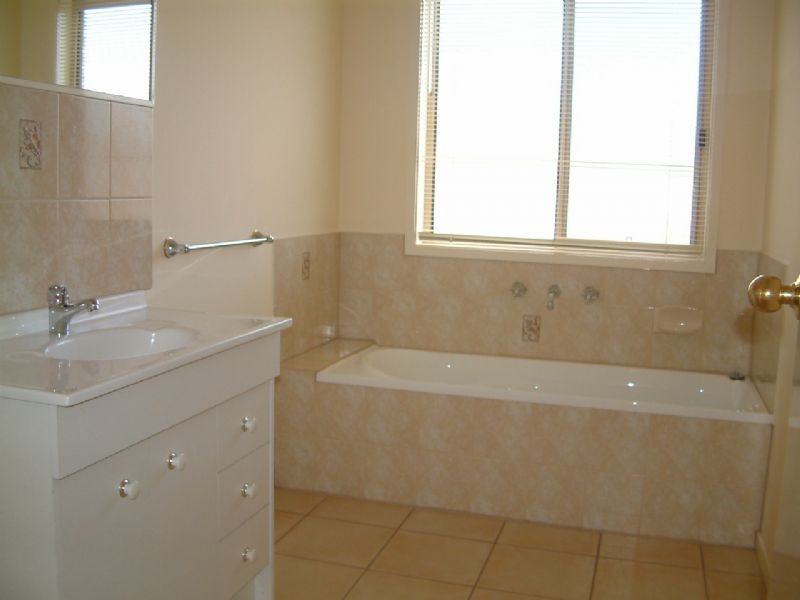 2/2 Molesworth Street, Seaford VIC 3198