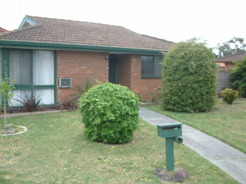 33 Pace Crescent, Chelsea VIC 3196