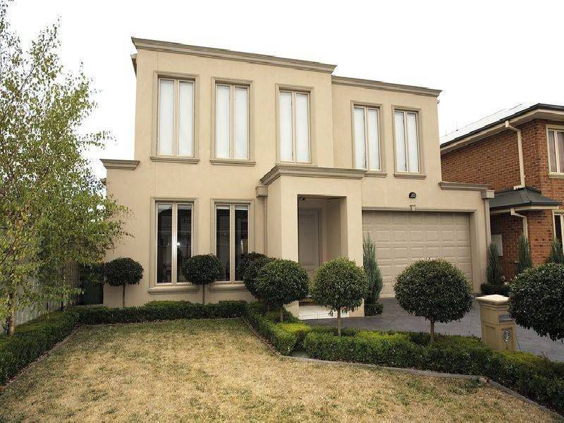 2 Caves Lane, Caroline Springs VIC 3023