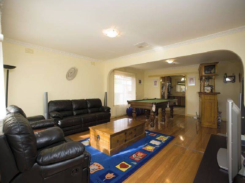 13 Runcorn Crescent, Deer Park VIC 3023