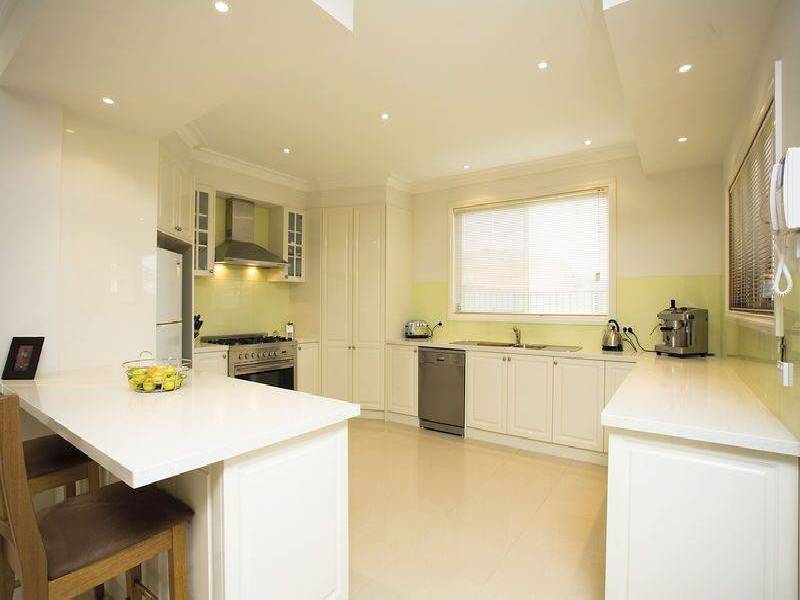 28 Lakewood Boulevard, Cairnlea VIC 3023