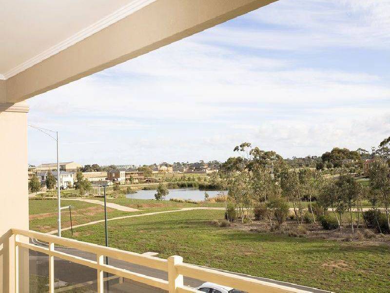 28 Lakewood Boulevard, Cairnlea VIC 3023