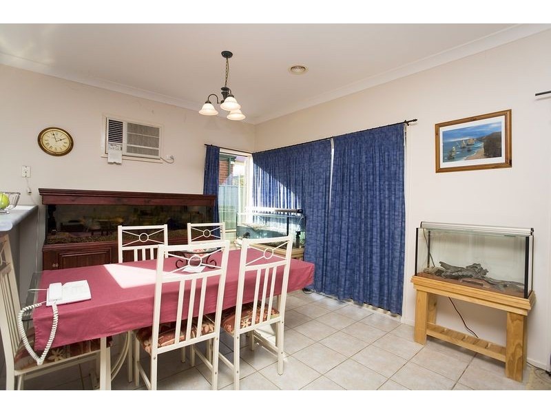 53 Kyneton Circuit, Caroline Springs VIC 3023