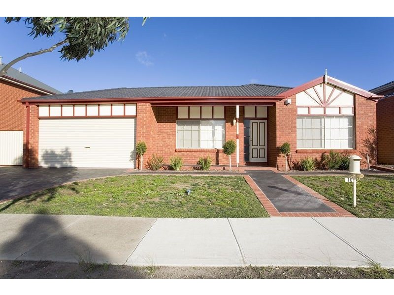 10 Solomon Drive, Cairnlea VIC 3023