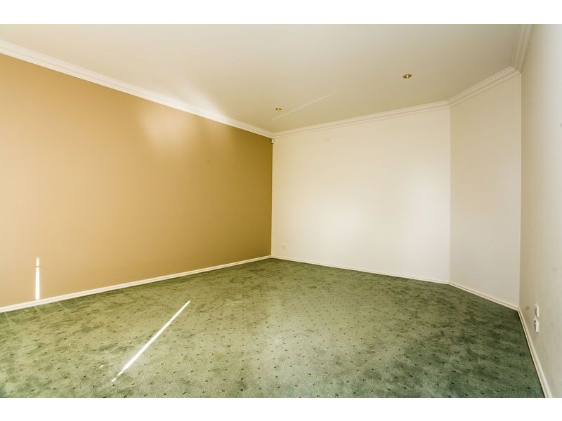 10 Solomon Drive, Cairnlea VIC 3023