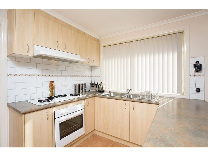 2/3 Carroll Street, Deer Park VIC 3023