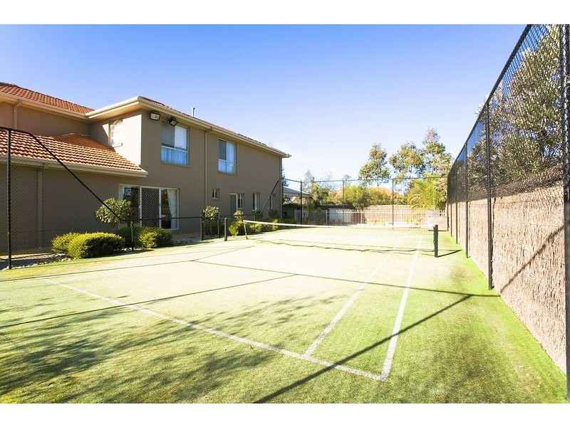 2 King Circuit, Caroline Springs VIC 3023