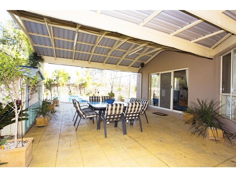 2 King Circuit, Caroline Springs VIC 3023
