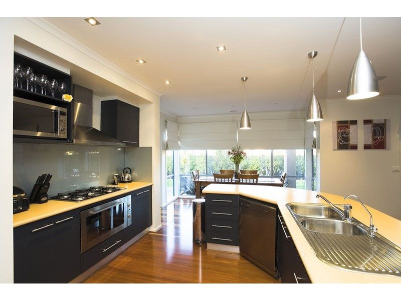 16 Kensington Circle, Derrimut VIC 3030