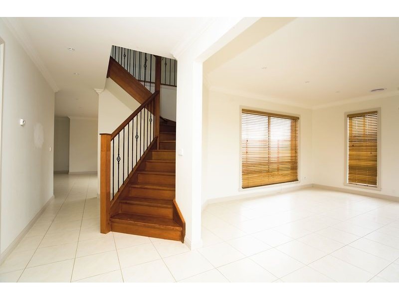 2 Jade Way, Hillside VIC 3037