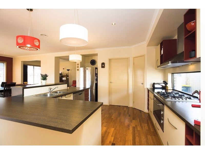 17 Carmody Drive, Cairnlea VIC 3023