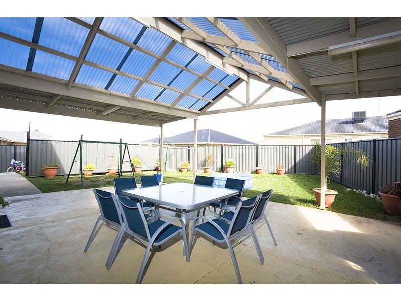 1 Pendragon Crescent, Derrimut VIC 3030