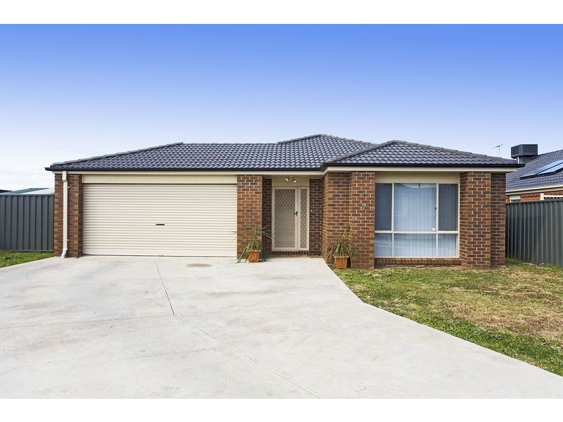 7 Billabong Court, Burnside VIC 3023