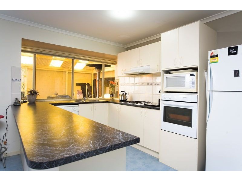 1 Saxby Court, Burnside VIC 3023